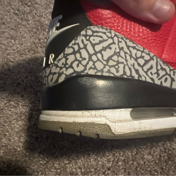Jordan 3s - Picture 10 of 14